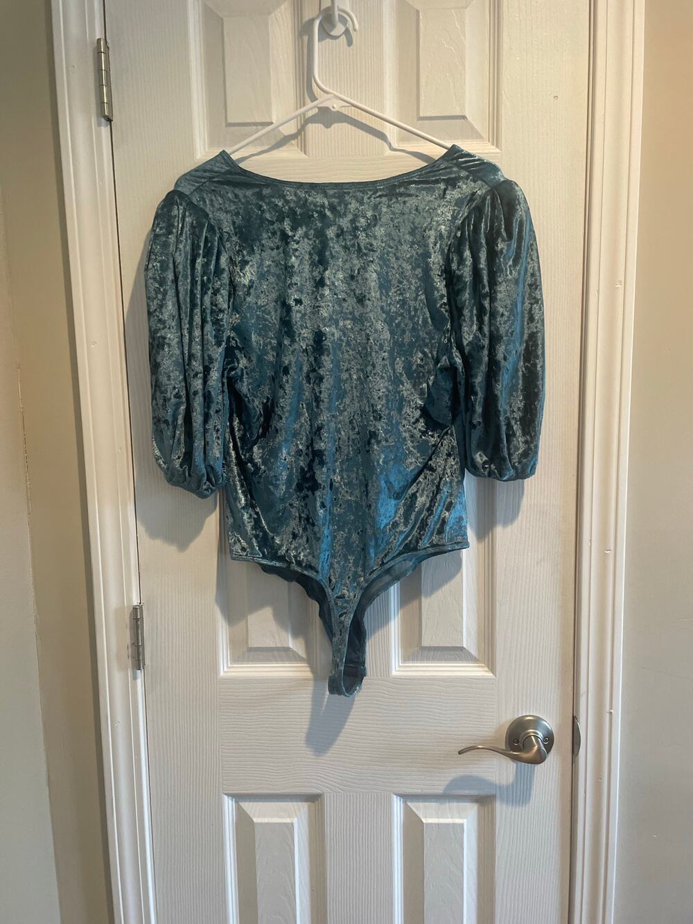Free People Women's Green Blue Bodysuit of crushed velour, A63